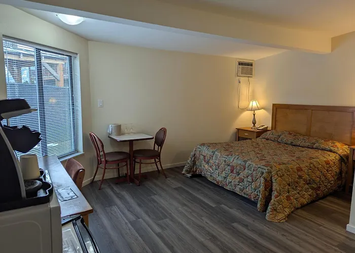 Summerland Motel