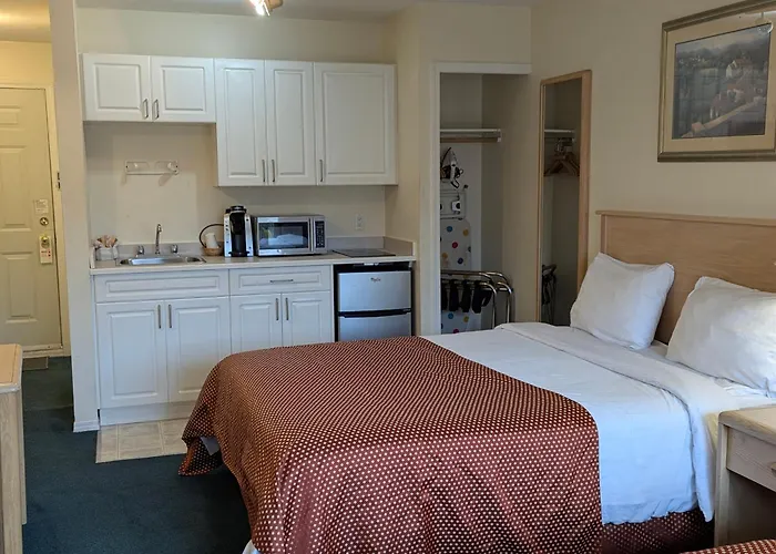 Summerland Motel